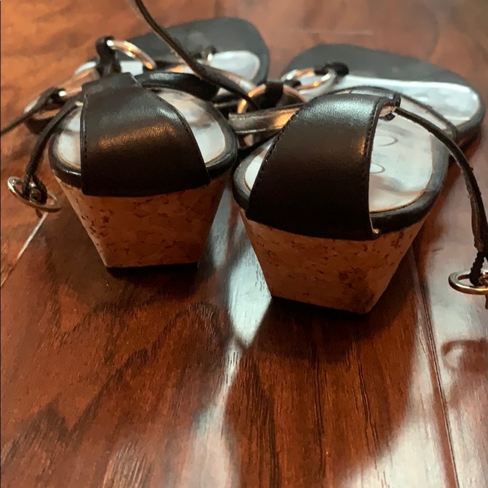 Jessica Simpson heels - Picture 2 of 3